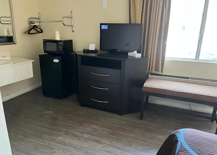 Super 8 By Wyndham Red Bluff