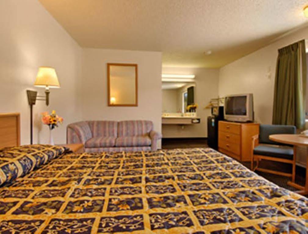 Super 8 By Wyndham 2*